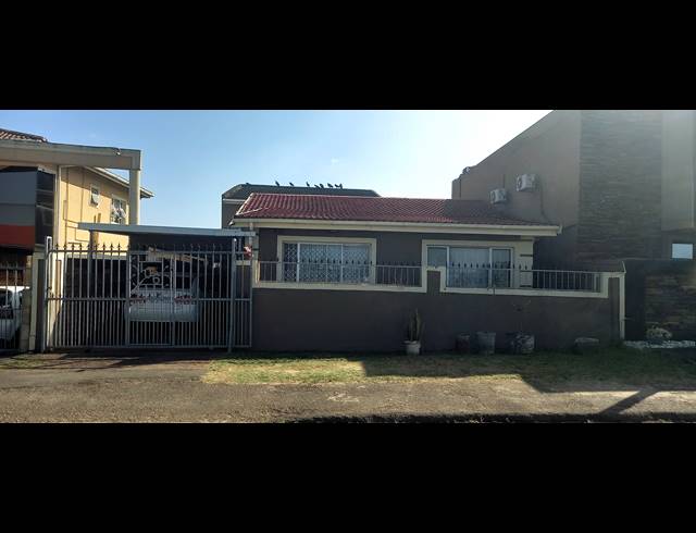 3 BEDROOM HOUSE FOR SALE IN BAYVIEW